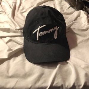Woman’s Tommy Hilfiger hat